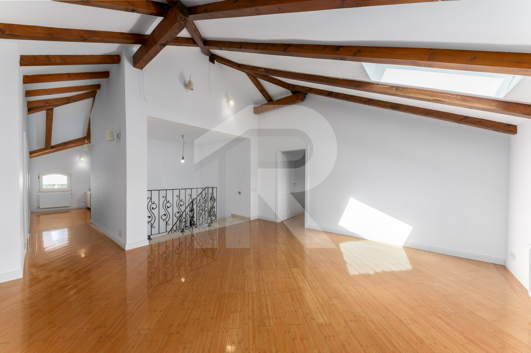 Vilă elegantă cu piscină și ieșire la Lac – Căciulați, Balotești