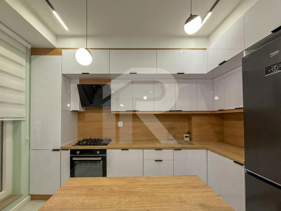 Apartament Deosebit, De Vanzare, cu grădină proprie, în Complexul Rezidenț