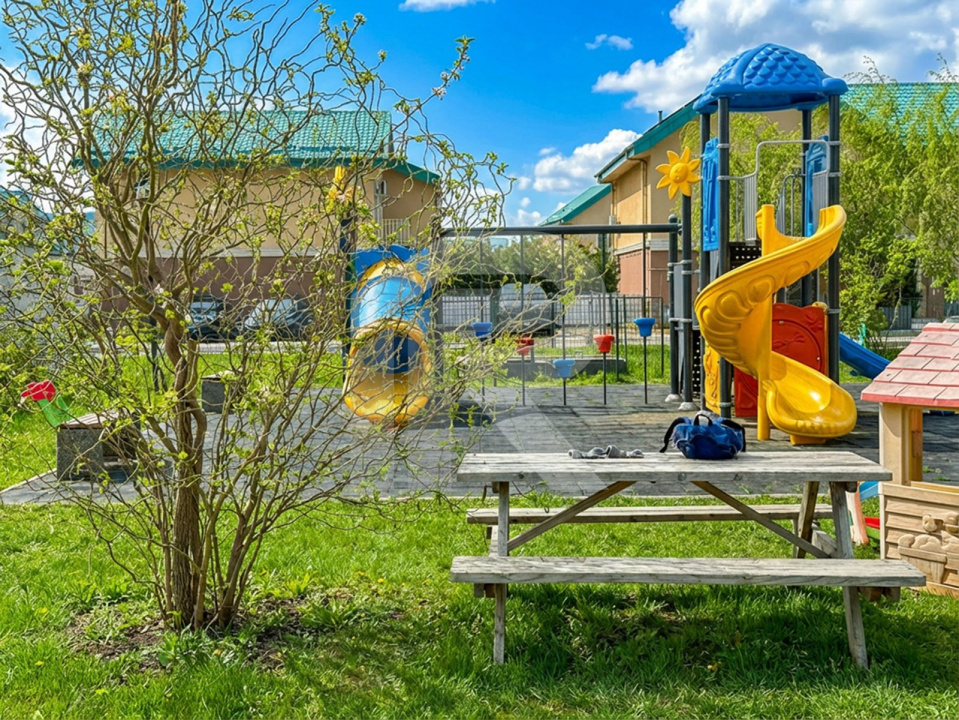 Apartament Deosebit, De Vanzare, cu grădină proprie, în Complexul Rezidenț