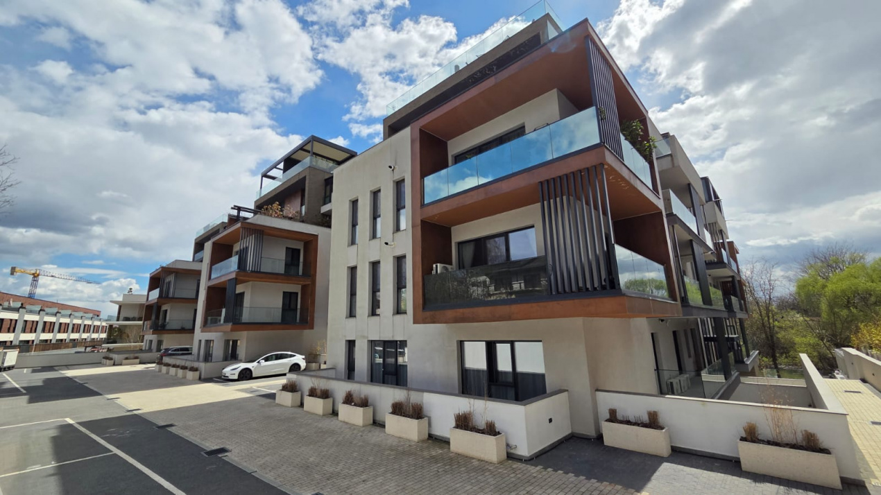 3 camere de vanzare Iancu Nicolae